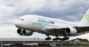 Un avion au décollage.